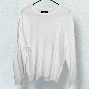 🪴HOLLISTER WHITE WAFFLE TEXTURE SWEATER